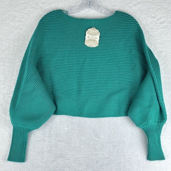 Altar'd State Sweaters - NWT Altar'd State Kelly Green Boat Neck Knit Cropped Sweater Size XS‎